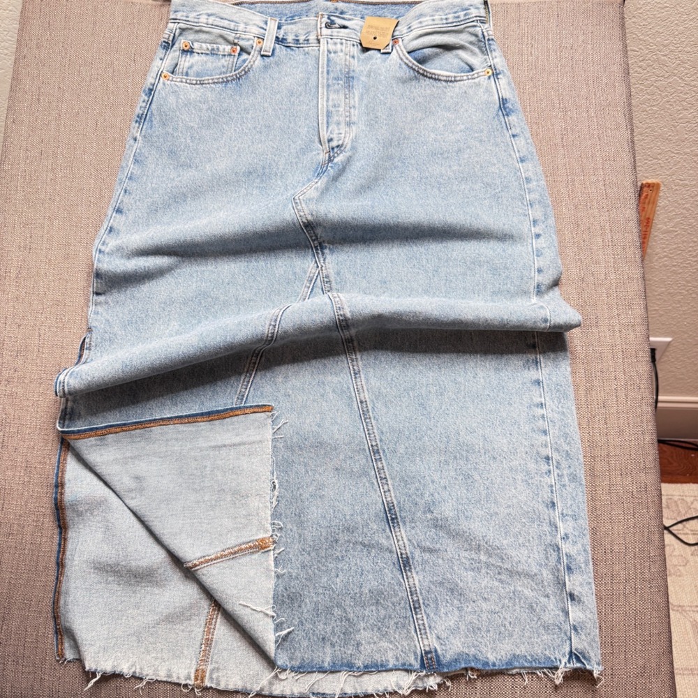 Levis Premium Denim Maxi Skirt Light Wash Button Fly Raw Hem Long Skirt 32